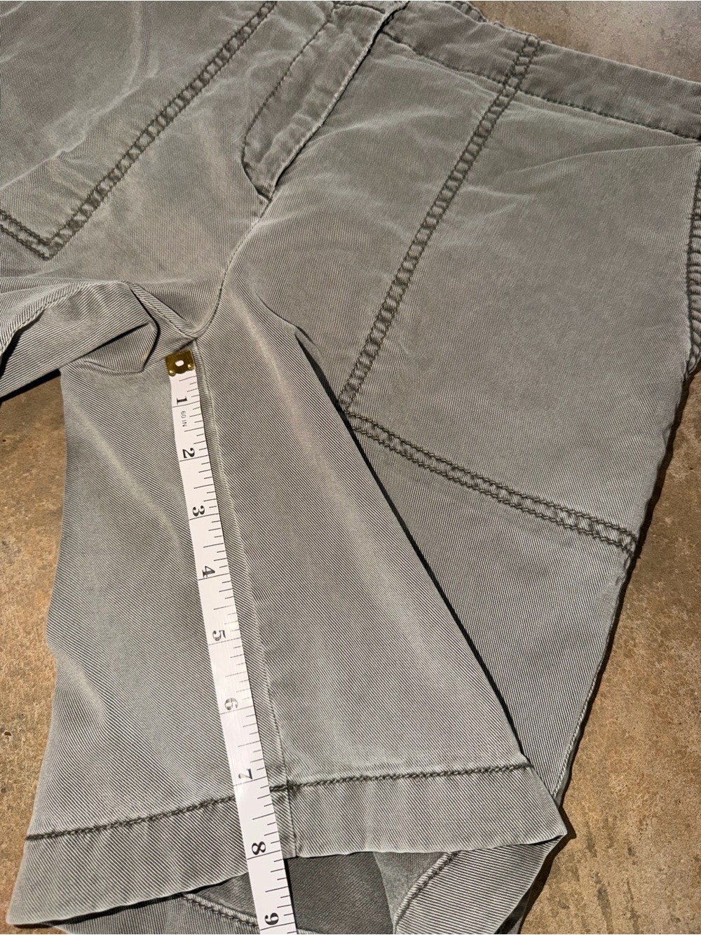J. Jill Gray Tencel Blend Bermuda Shorts Petite 8 Patch Pocket Stretch - Picture 6 of 11